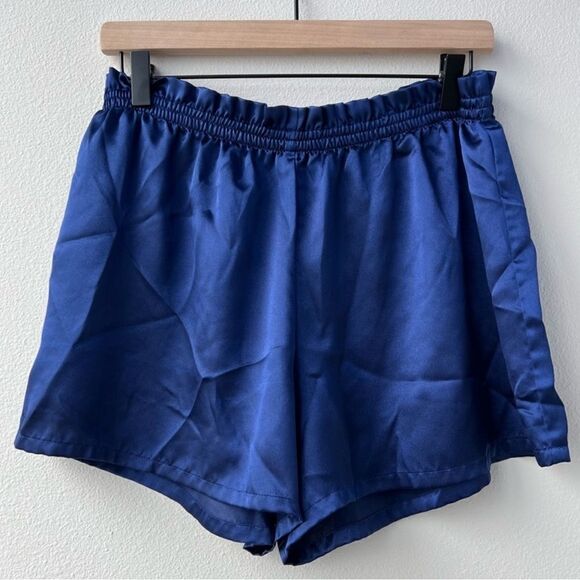 Vintage Victoria’s Secret Gold Label Stretchy Silky Shorts - Picture 1 of 10